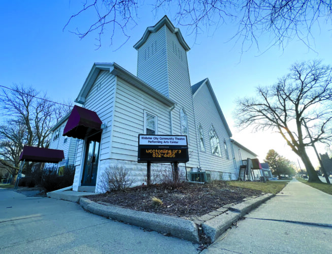 ster City Community Theatre offers scholarships to recent grads